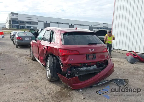 2018 Audi Q5 2.0T Premium/2.0T Tech Premium z USA, uszkodzony, nr VIN WA1BNAFY9J2235896
